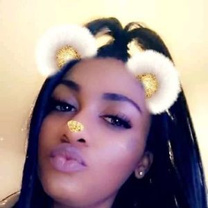 Meet your Posher, Annie bee